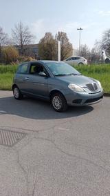 Lancia Ypsilon 1.4 Oro - Lancia Ypsilon Oro mit Benzin-Antrieb
