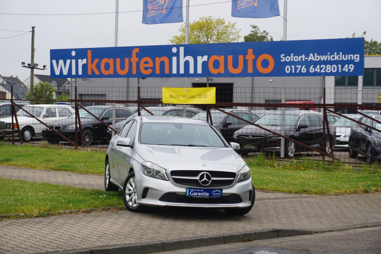 Mercedes-Benz A 180 A A 180 BlueEfficiency*TEILLEDER*TEMPOMAT