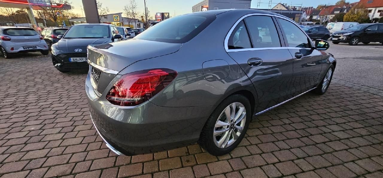 Fahrzeugabbildung Mercedes-Benz C Limousine C 180 Avantgarde