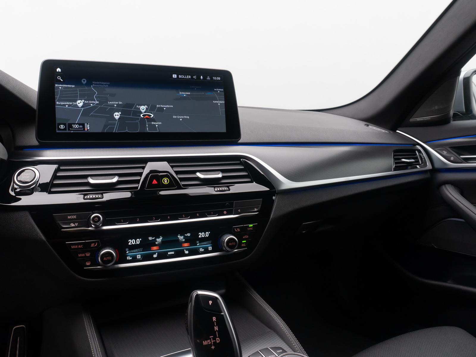 BMW 520d xD M Sport HUD DAB Alarm H/K Kamera AHK 19"