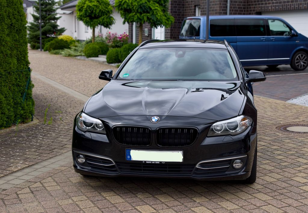 Image of BMW 530