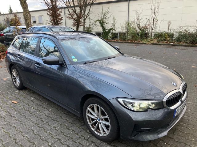 BMW 318d Touring Advantage