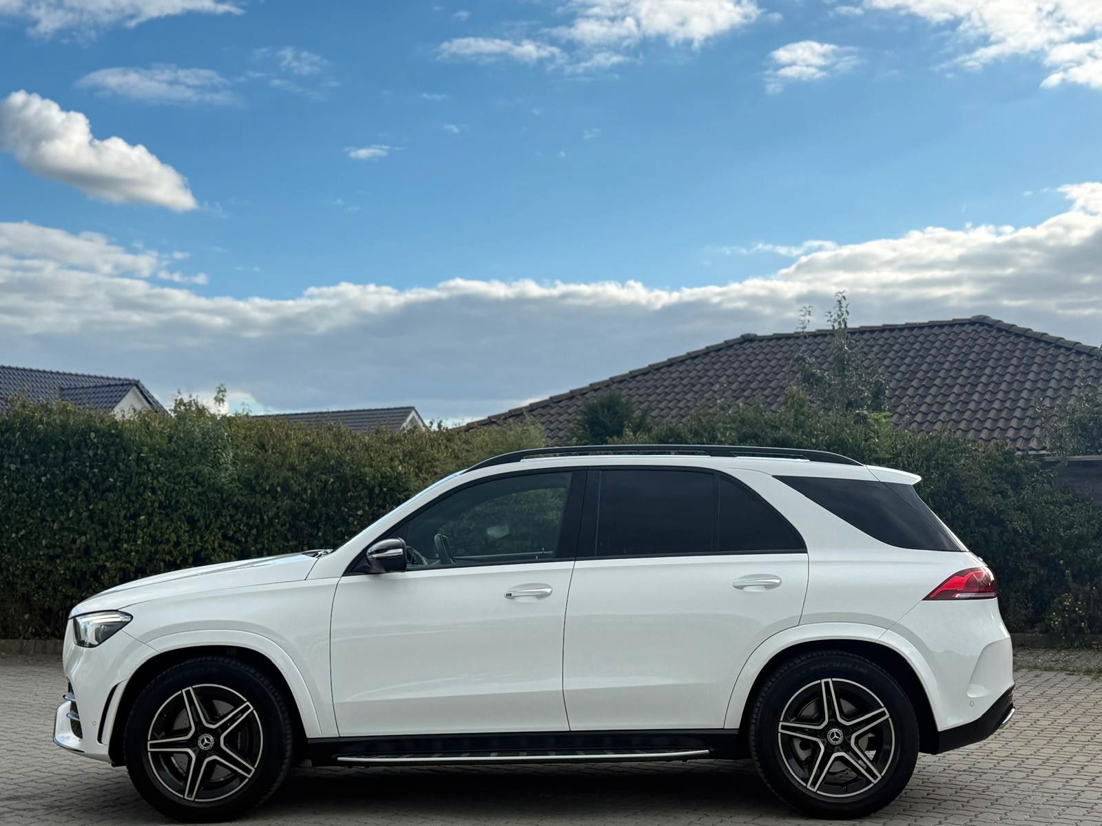 Mercedes-Benz GLE 300d 4Matic AMG-LINE foto 2