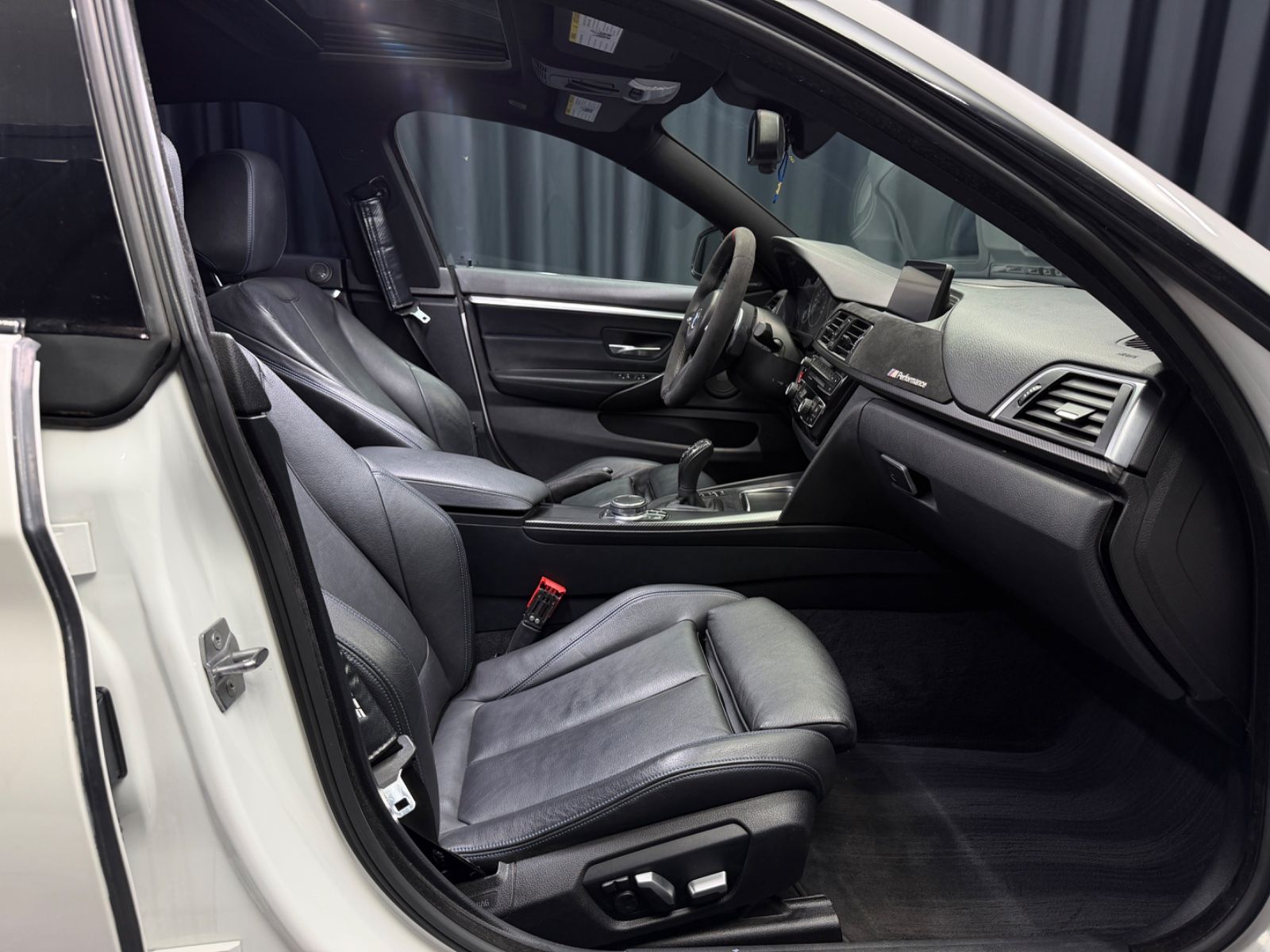 Fahrzeugabbildung BMW 440 Gran Coupé M-PAKET|MPPSK|H&K|HuD|LEDER|PANO