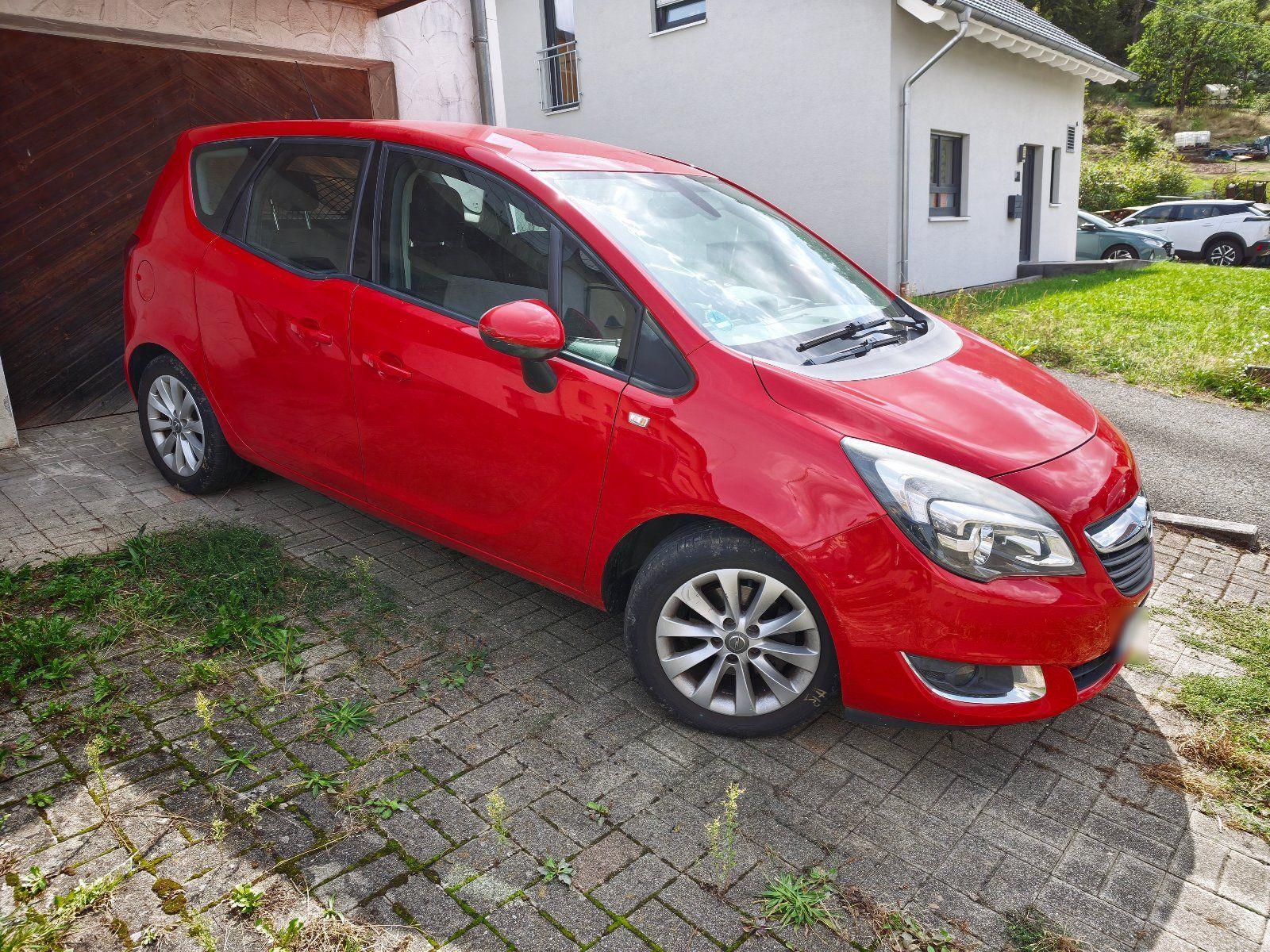Opel Meriva 2015 — rear view