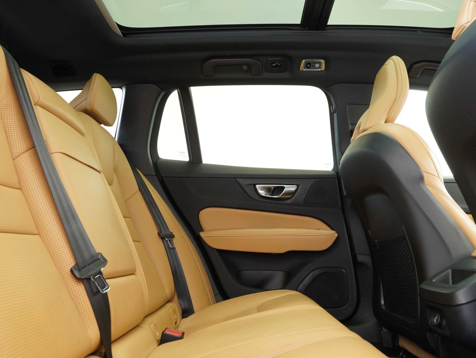 Fahrzeugabbildung Volvo V60 Kombi Inscription XENIUM/ACC/BLIS/PANO/360°