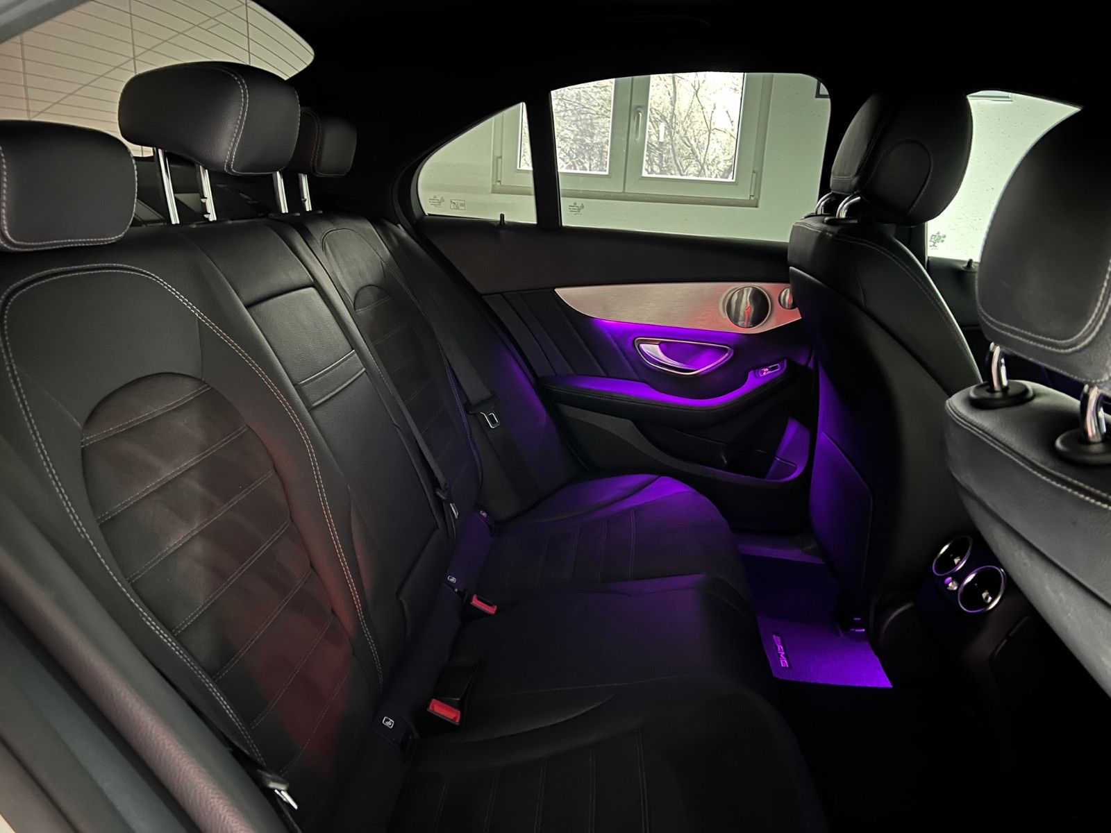 Fahrzeugabbildung Mercedes-Benz C 300 Lim. AMG-LINE/360*/BURMESTER/WIDESCREEN