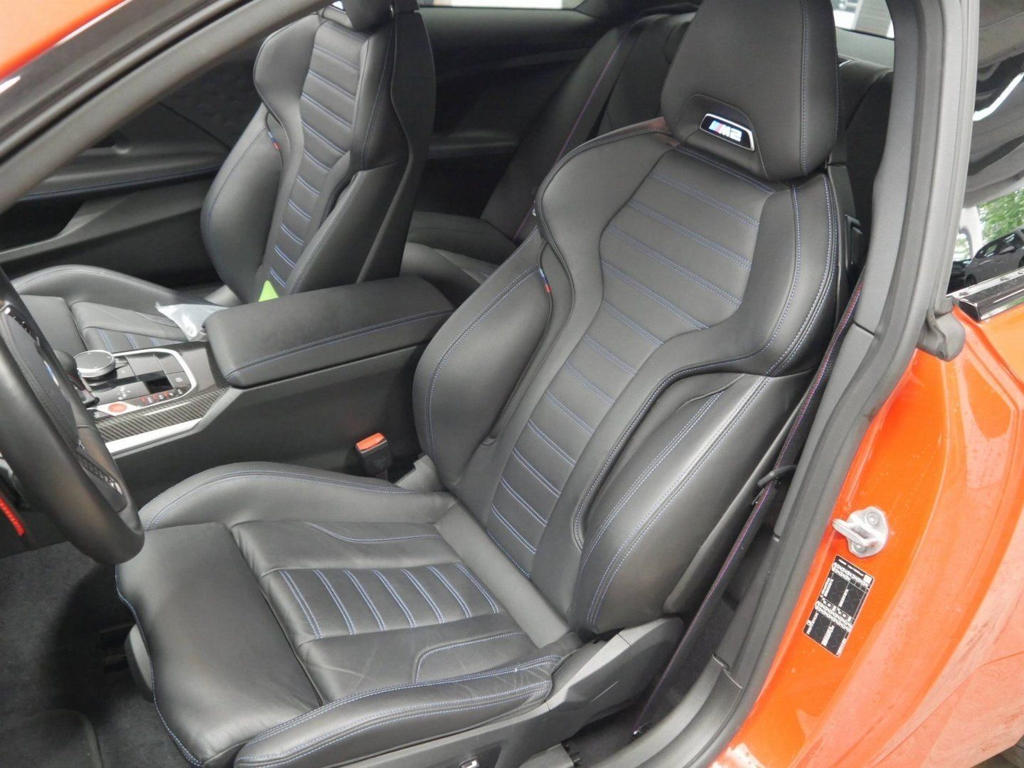 Fahrzeugabbildung BMW M2 Coupé | M Carbondach | HK Surround System | M