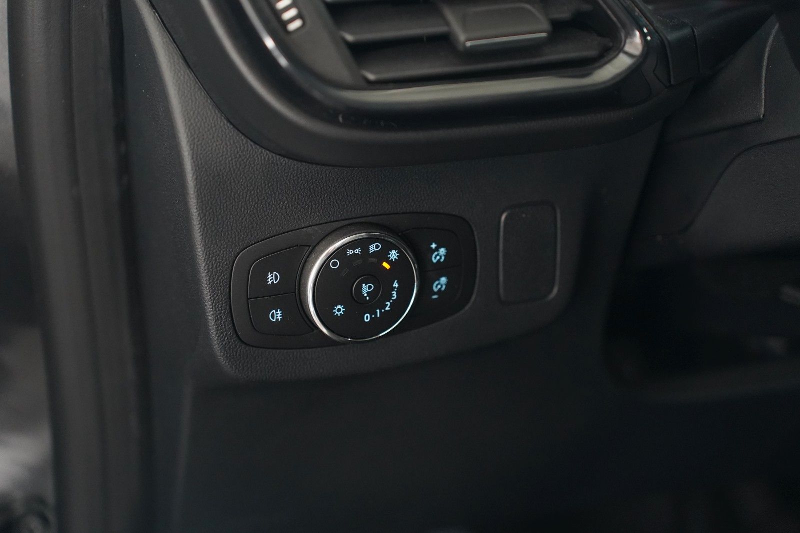 Fahrzeugabbildung Ford Puma Titanium Hybid*ASSISTENZ-SYS.*WINTER-P.