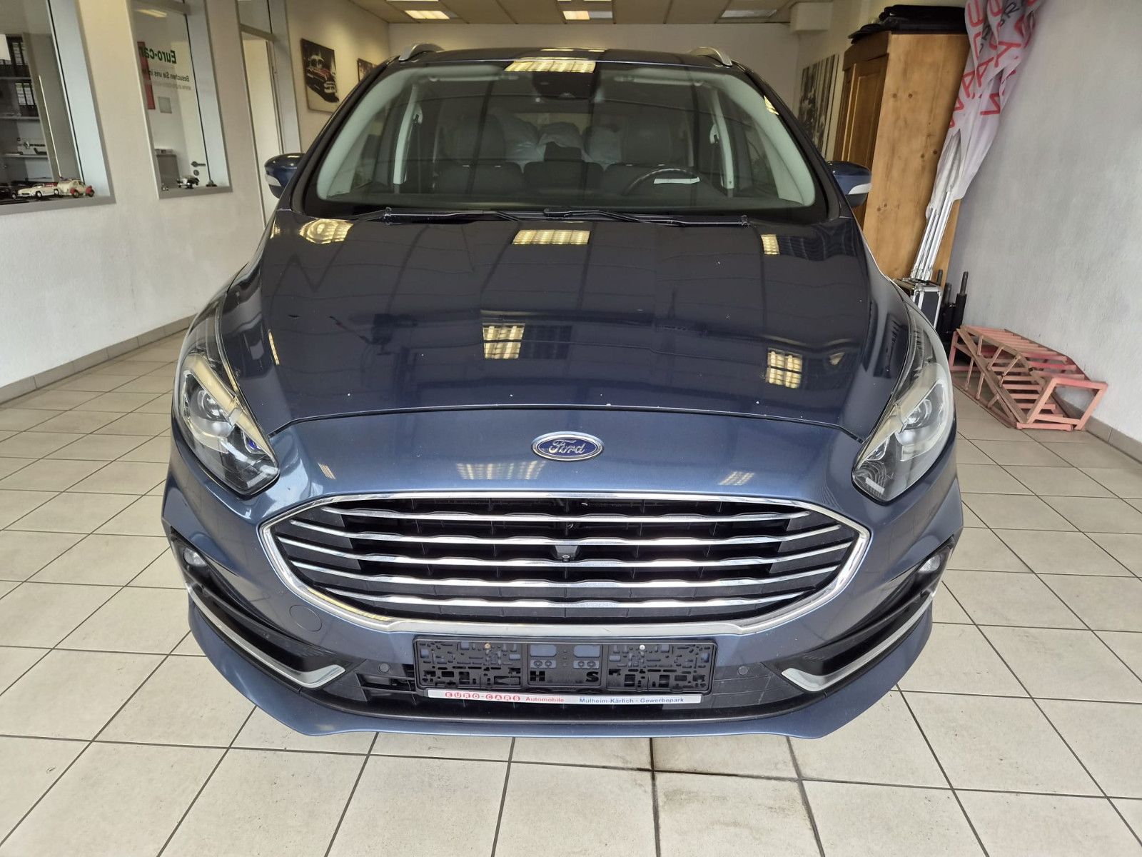 Fahrzeugabbildung Ford S-Max Titanium / 7 SITZE / SCHECKHEFT