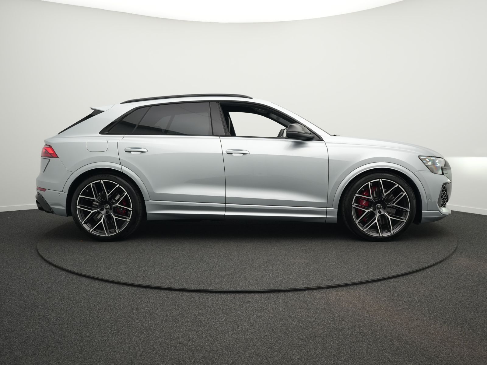 Audi RSQ8 - Bild 13
