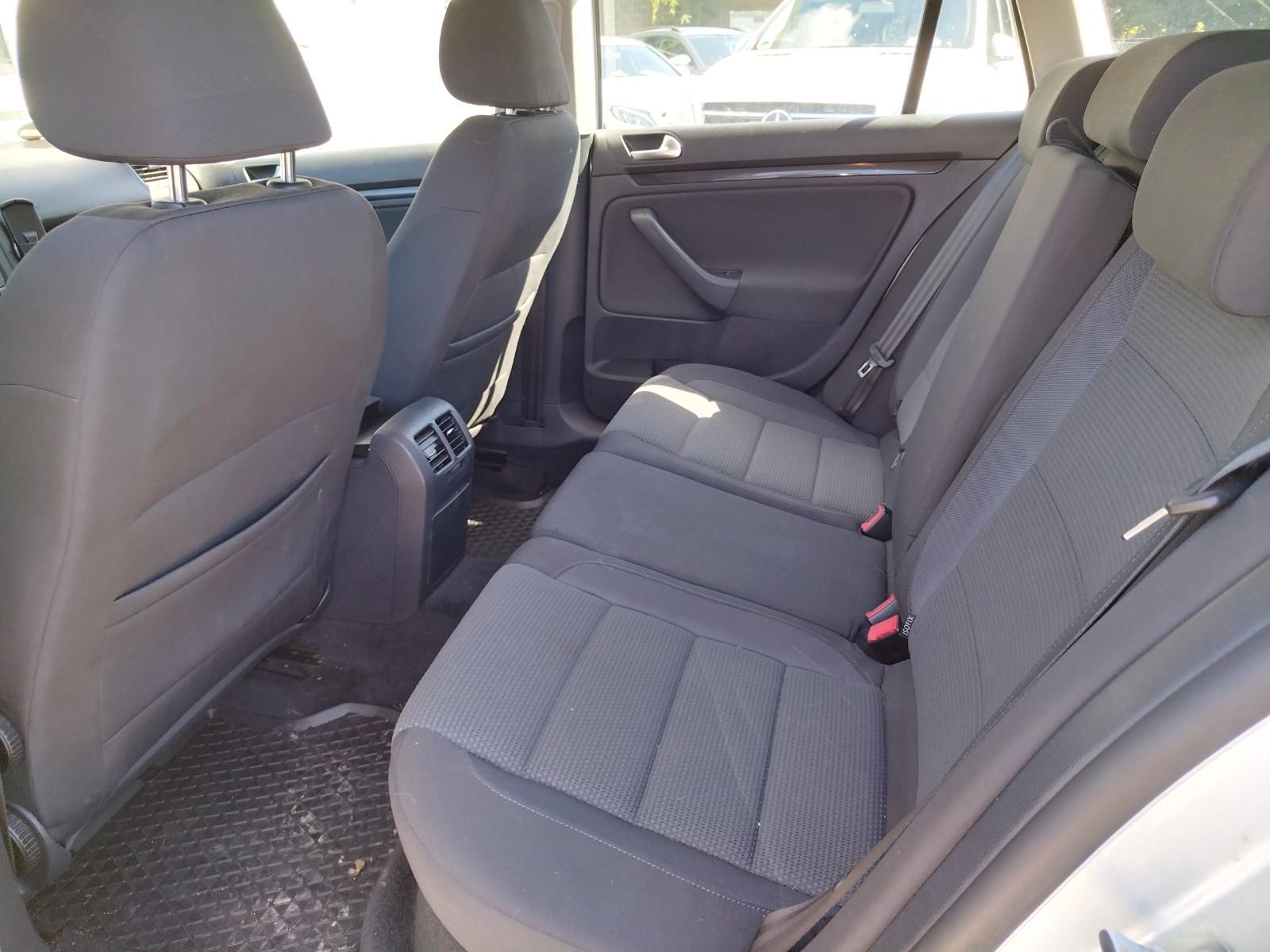 Volkswagen Golf 2011 — photo 11
