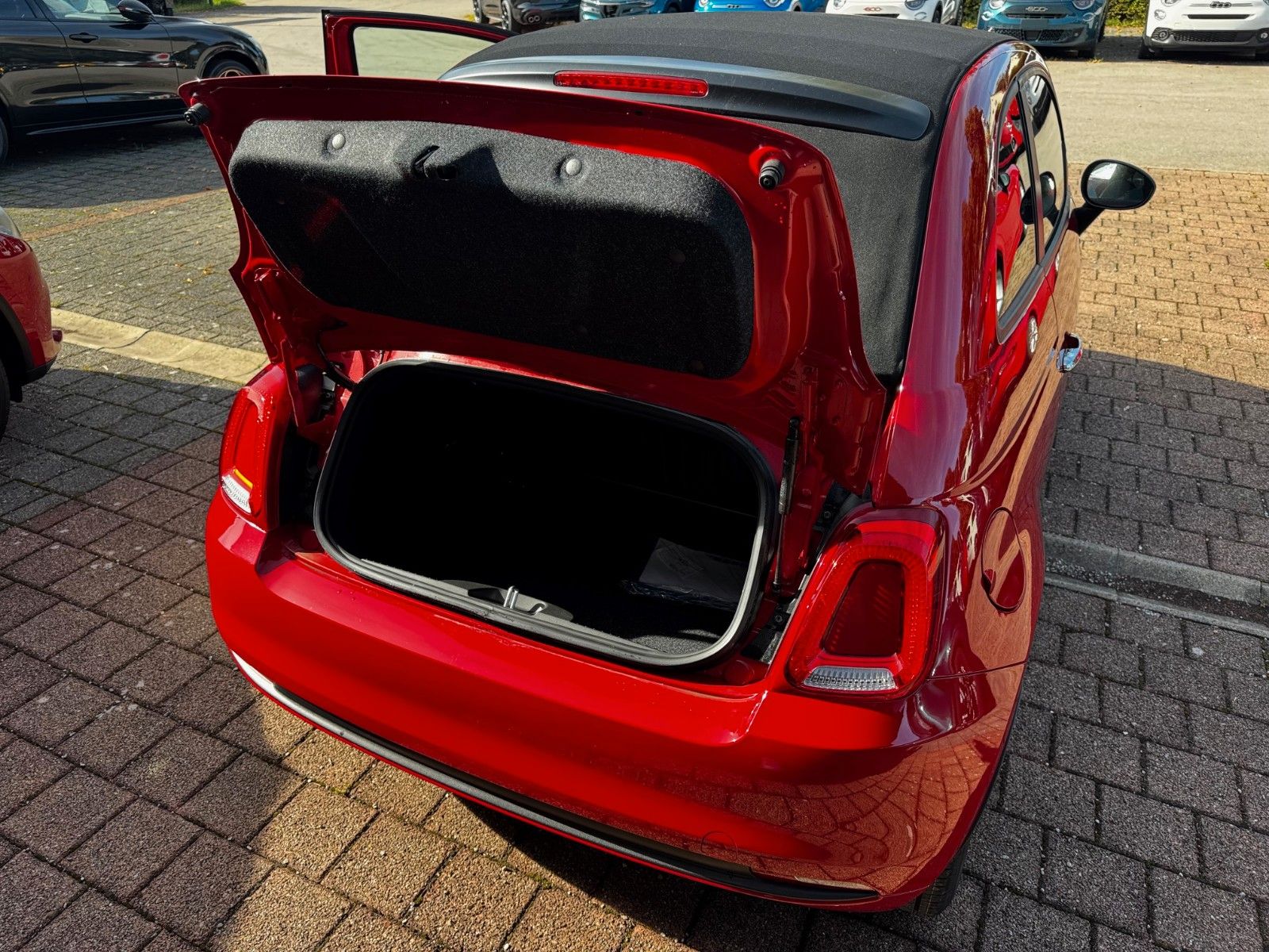Fahrzeugabbildung Fiat 500C Cabrio Carplay Klima Tageszulassung