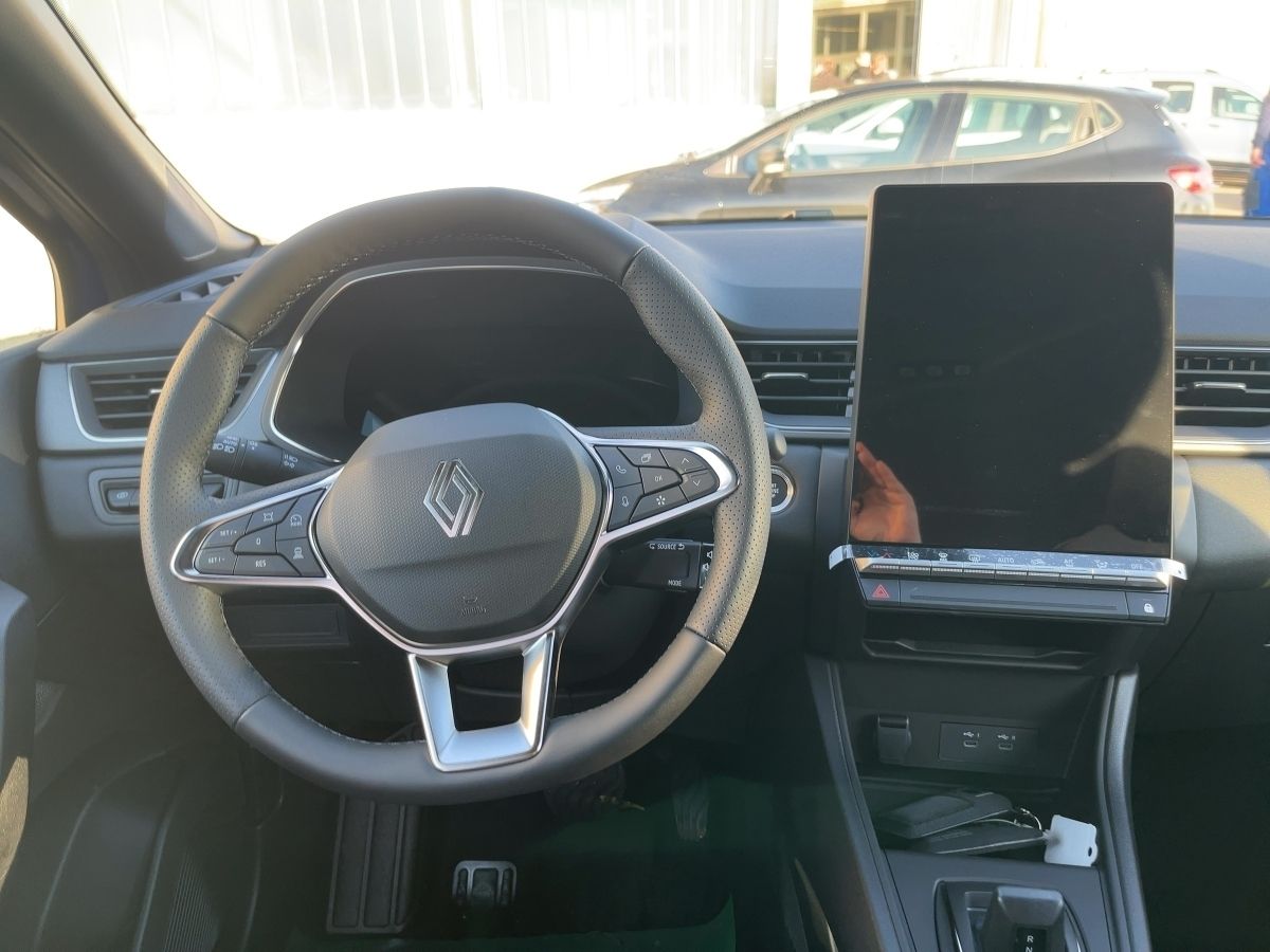 Fahrzeugabbildung Renault Captur Techno Full Hybrid E-Tech 160