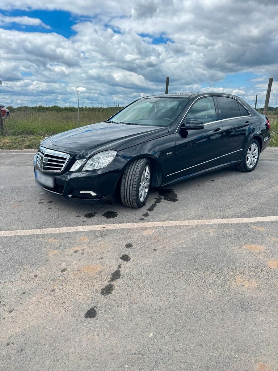 Mercedes-Benz E 220