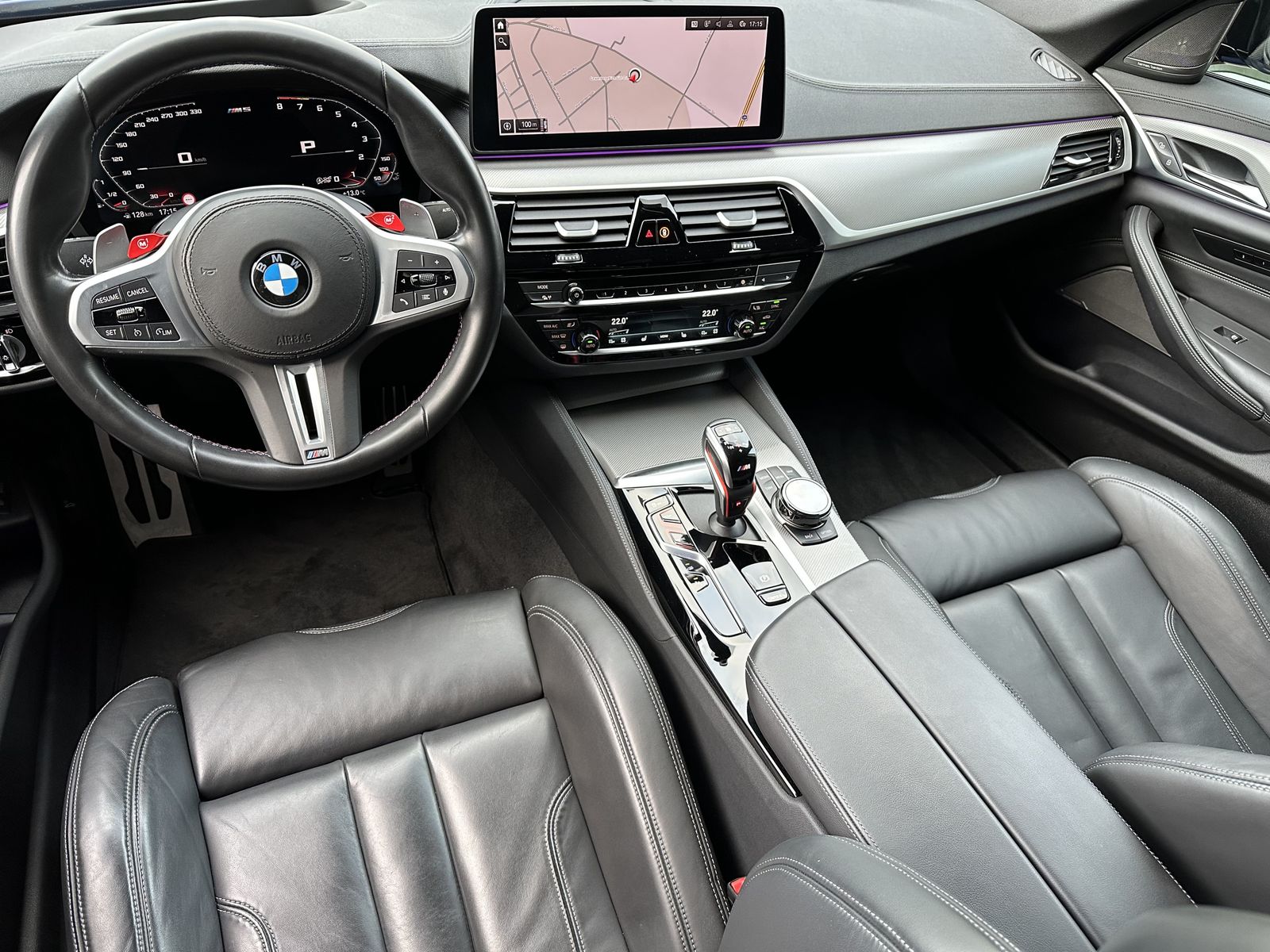 Fahrzeugabbildung BMW M5 Competition NAV+LED+KERAMIK+KAMERA+20ZOLL+H&K