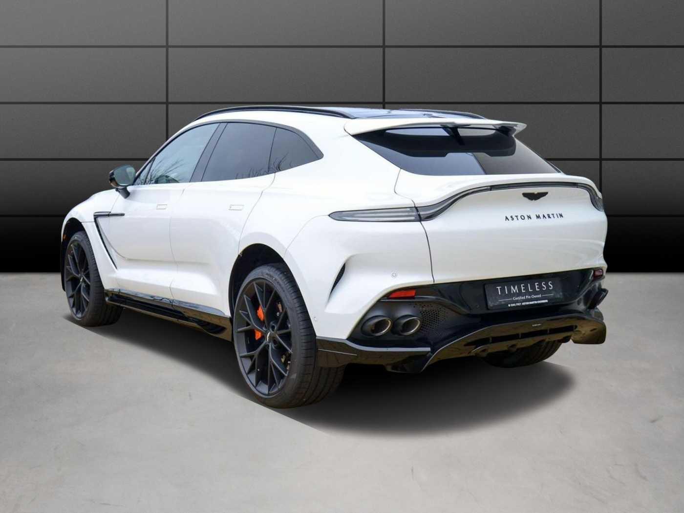 Aston Martin DBX 707