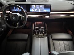 Fahrzeugabbildung BMW 520i Touring M Sport --DrivingProf/Autobahn/20LM