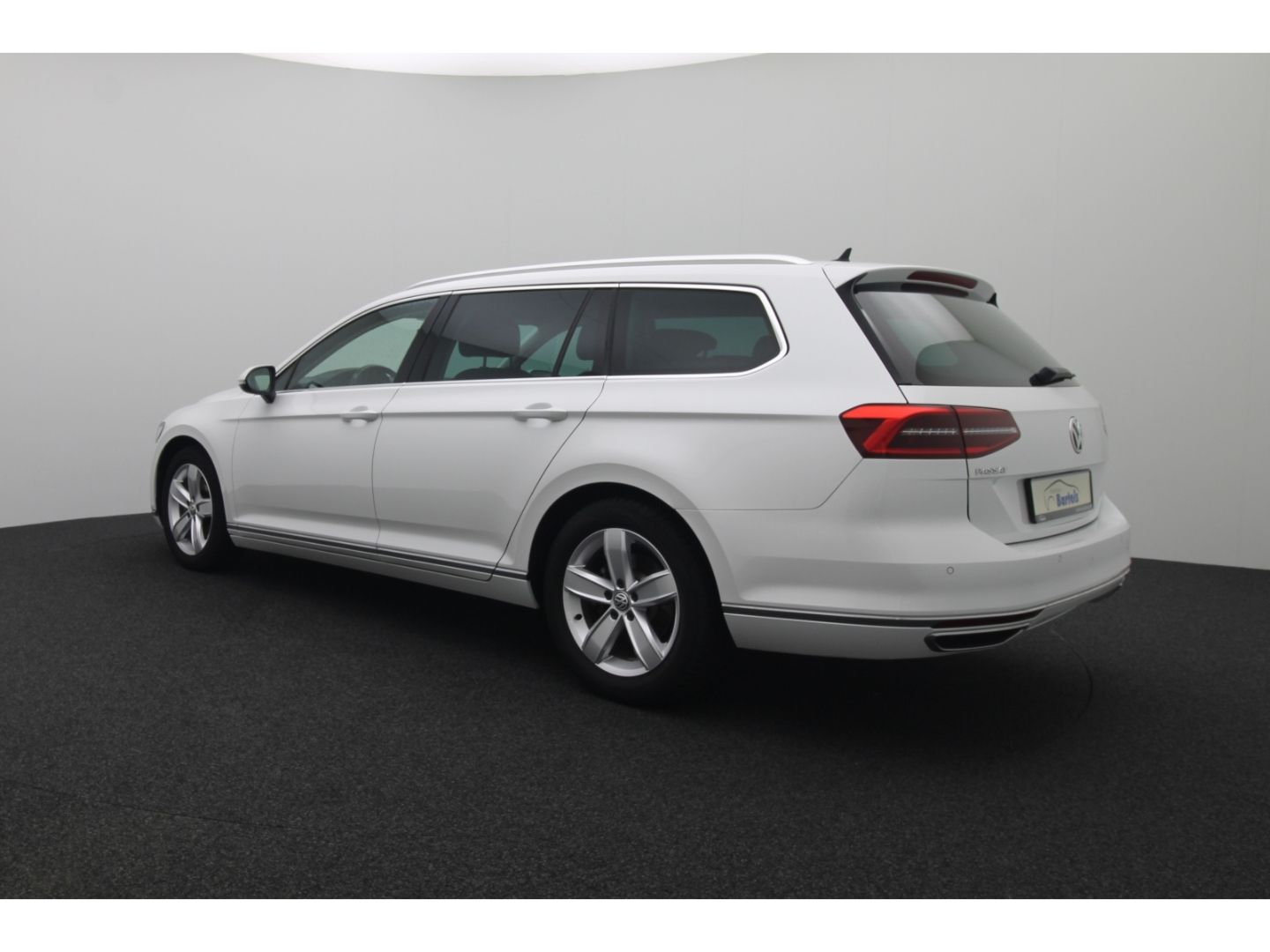 Fahrzeugabbildung Volkswagen Passat Variant 2.0 TDI Highline BMT Massage Kame