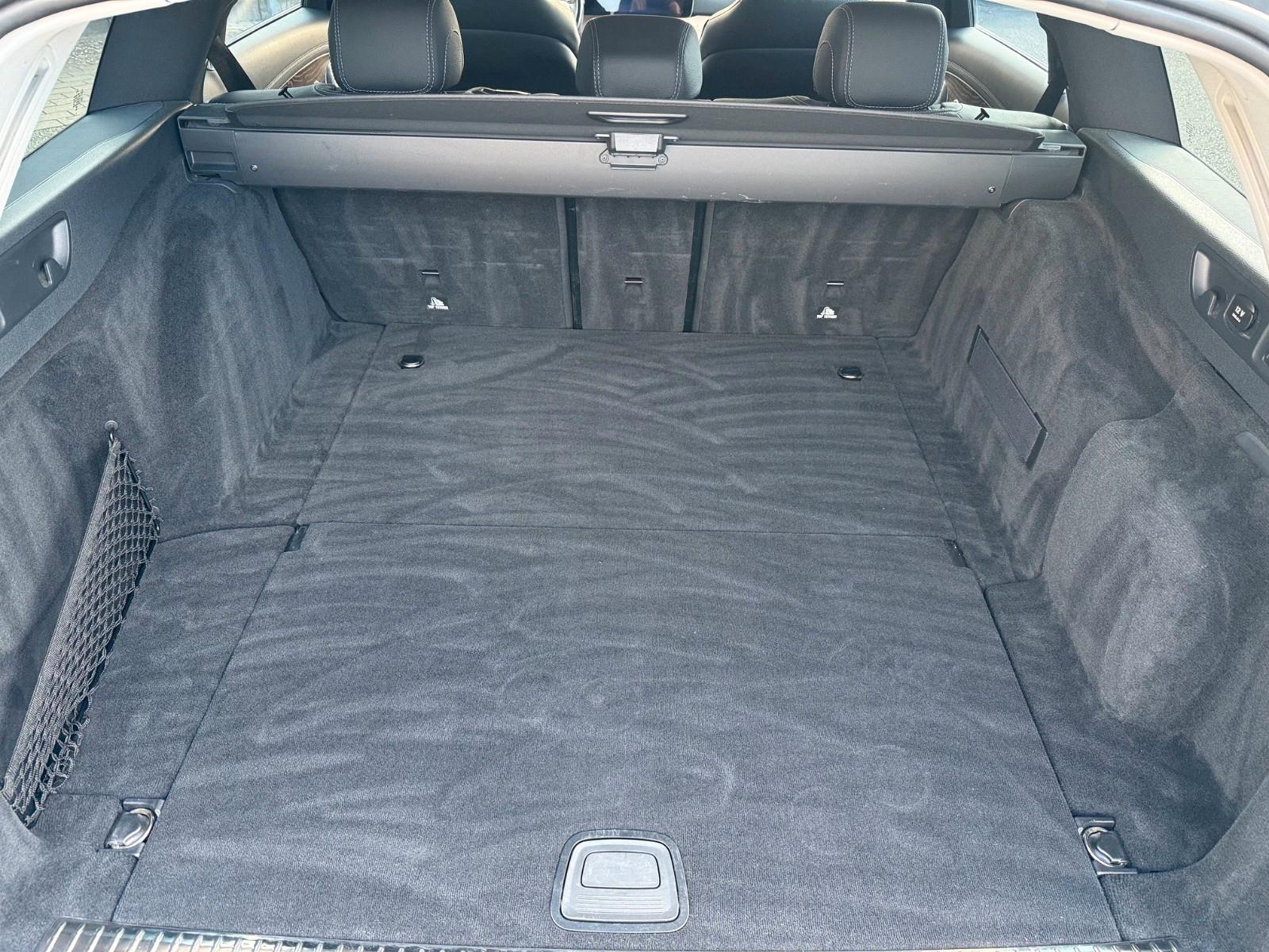 Mercedes-Benz E 300 d T-Modell Night-Paket,LED, Burmester