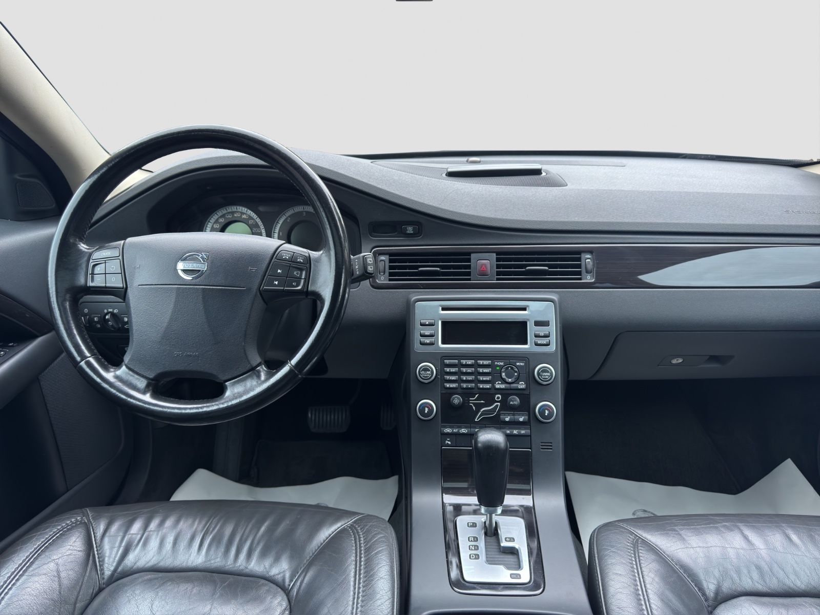 Fahrzeugabbildung Volvo V70 Kombi Momentum /Klimaautom./Navi./AHK/TÜV