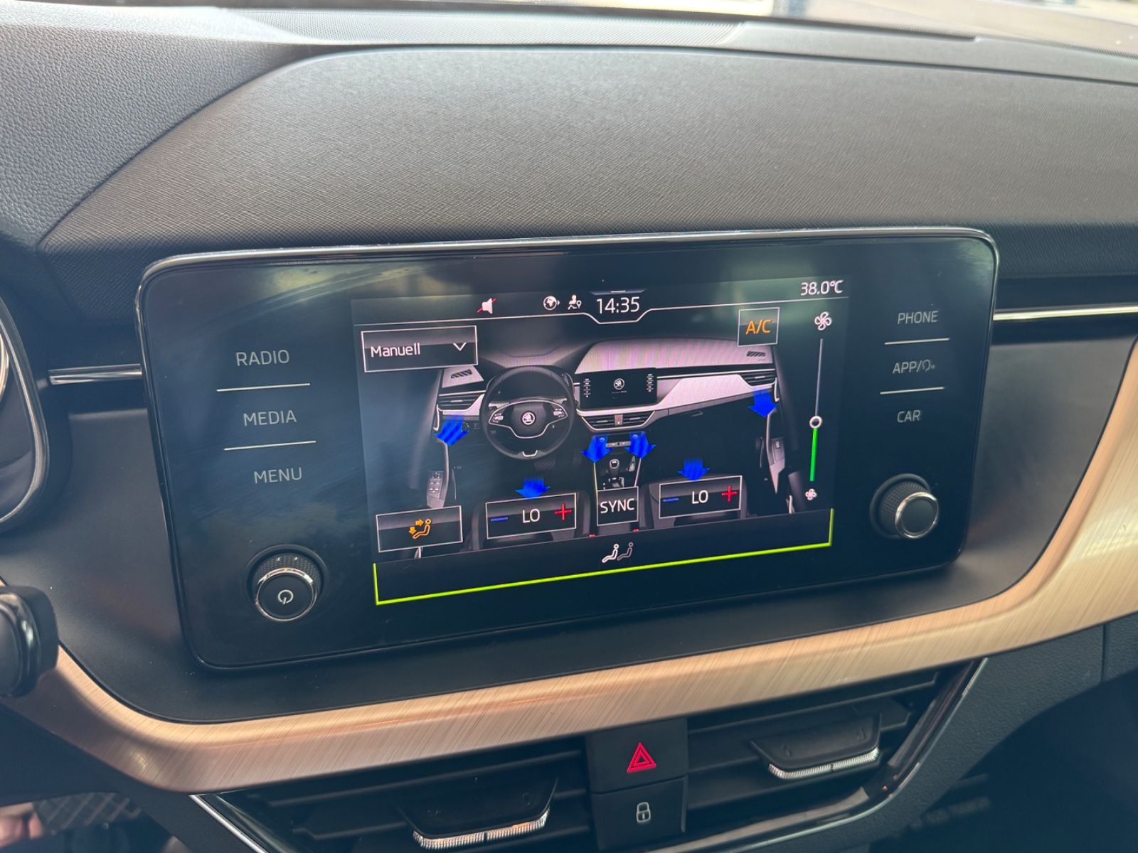 Fahrzeugabbildung SKODA Kamiq Style/HAGELSCHADEN/CarPlay/PDC/KLIMAAUTO/
