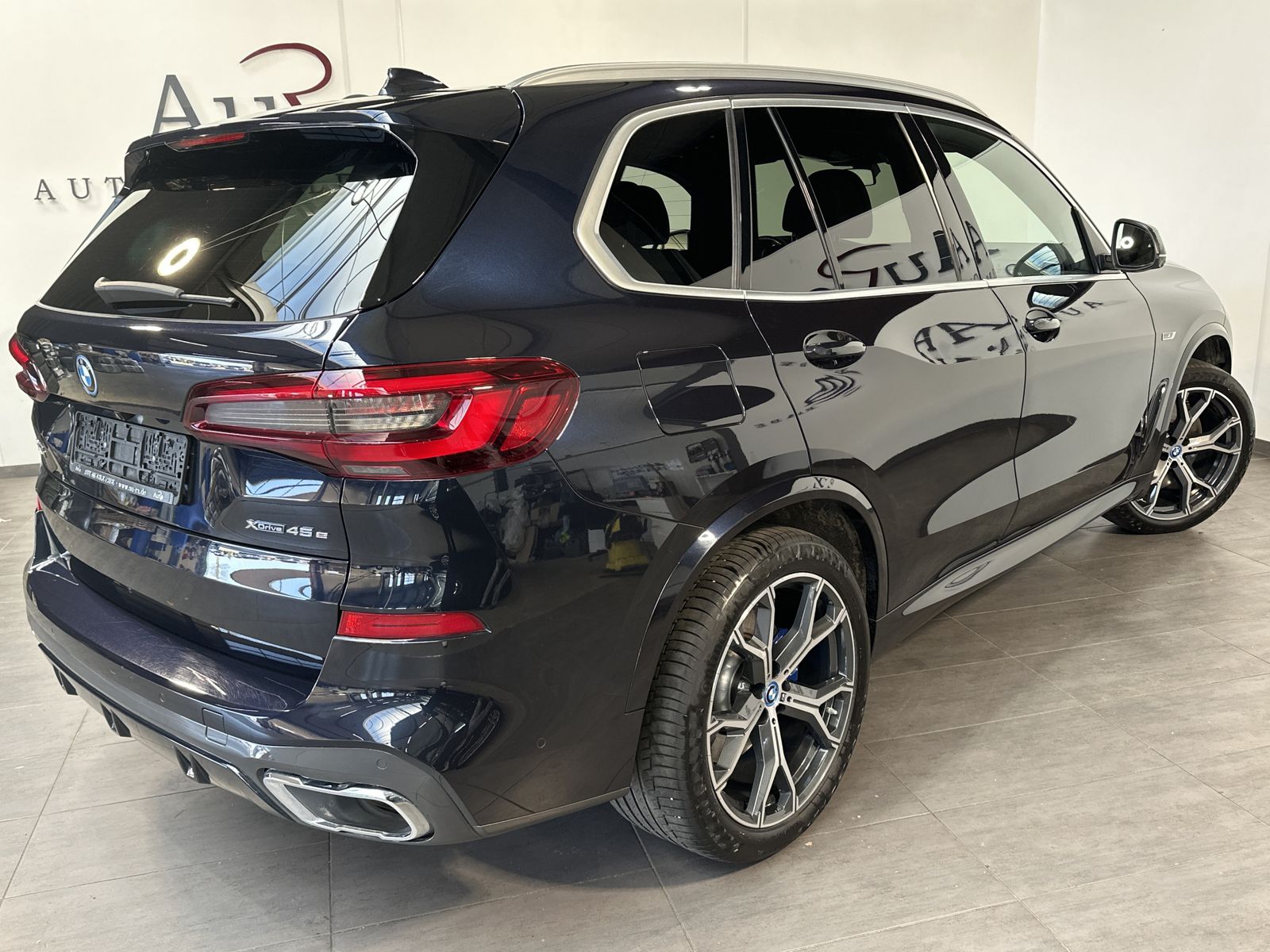 Fahrzeugabbildung BMW X5 xDrive45e M-Sport NAV+LED+PANO+360°+ACC+21ZO