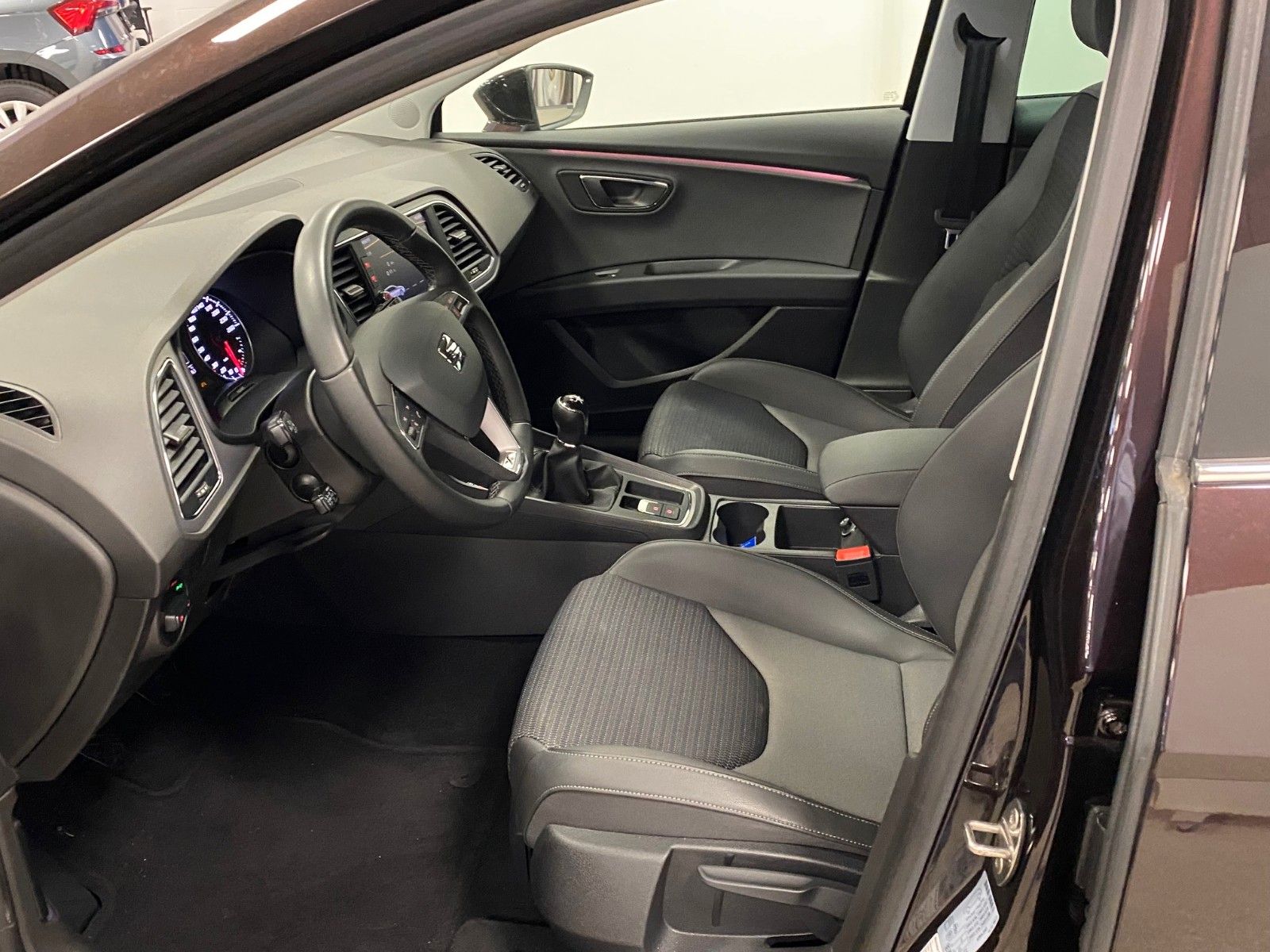 Fahrzeugabbildung SEAT Leon 1.4 TSI LIM. Start&StopXcellence+LED+17"ALU