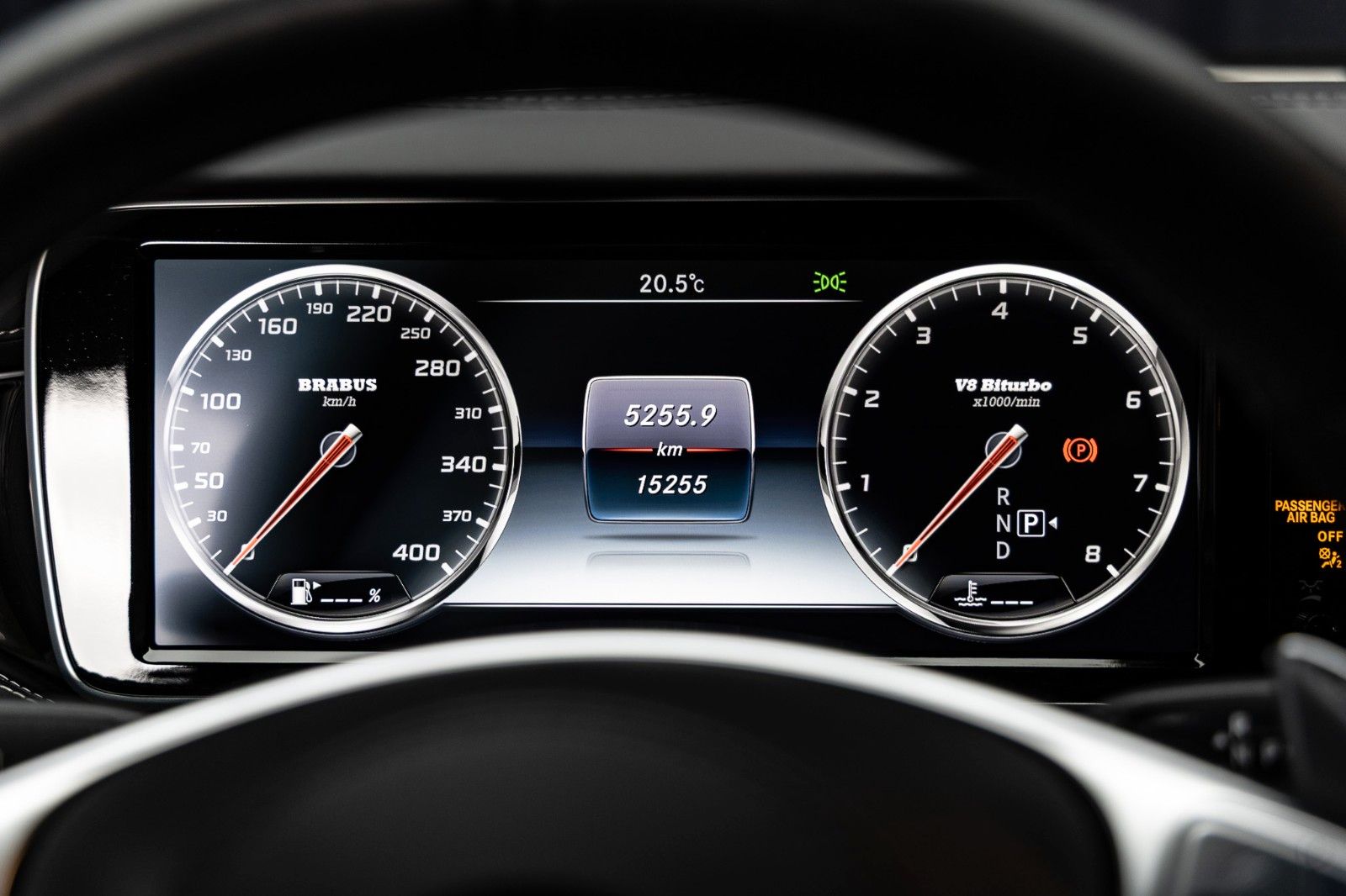 Fahrzeugabbildung Mercedes-Benz BRABUS 850 Coupé C217 + 850 PS + 15.255 km