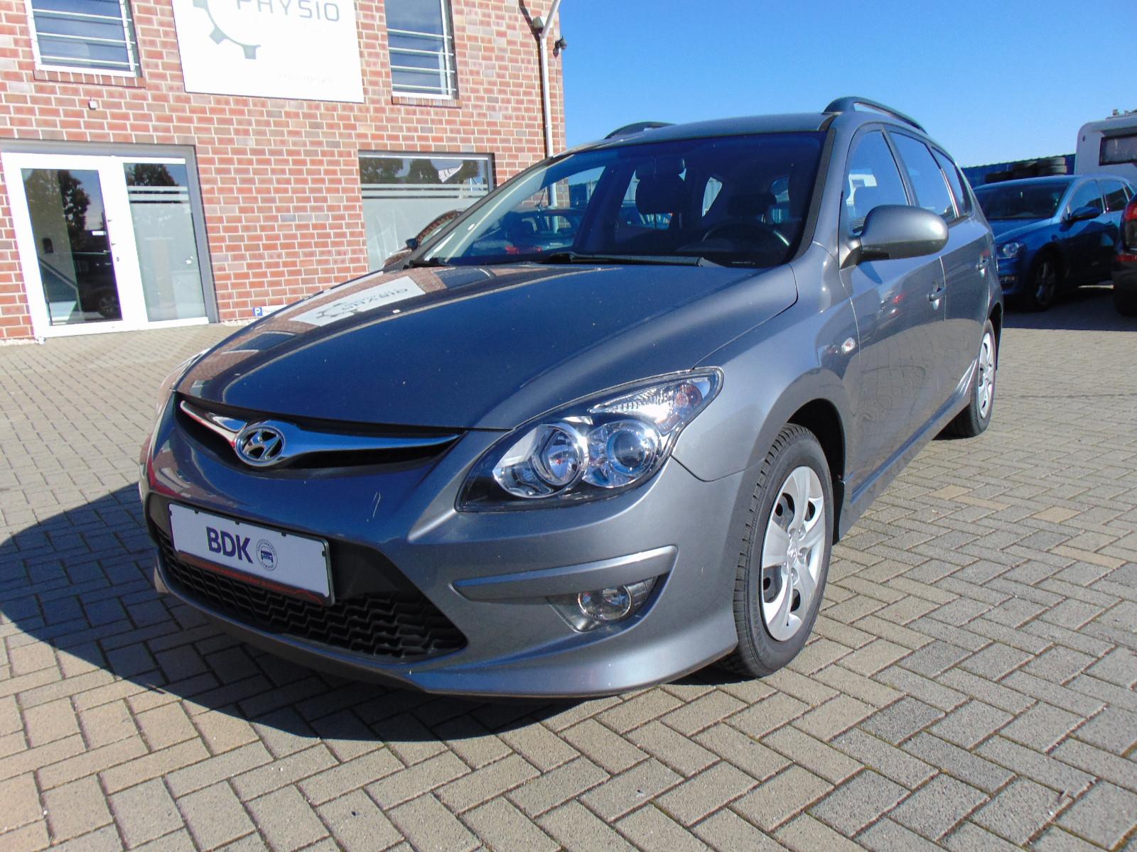 Hyundai i30 2011 — photo 26