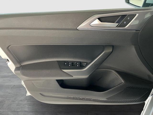 Polo 1.0 TSI DSG Style Bluetooth LED Klima