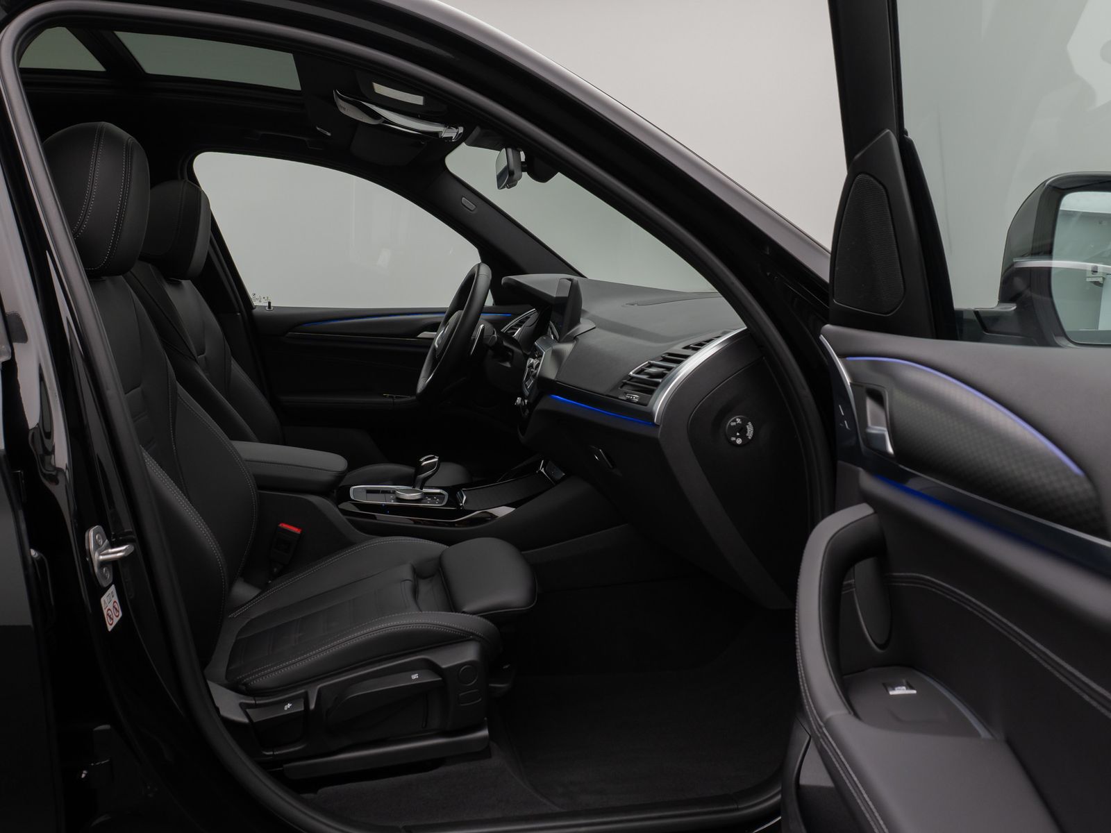 Fahrzeugabbildung BMW X3 xD20i M Sport 360° Laser DAB DispKey Panorama