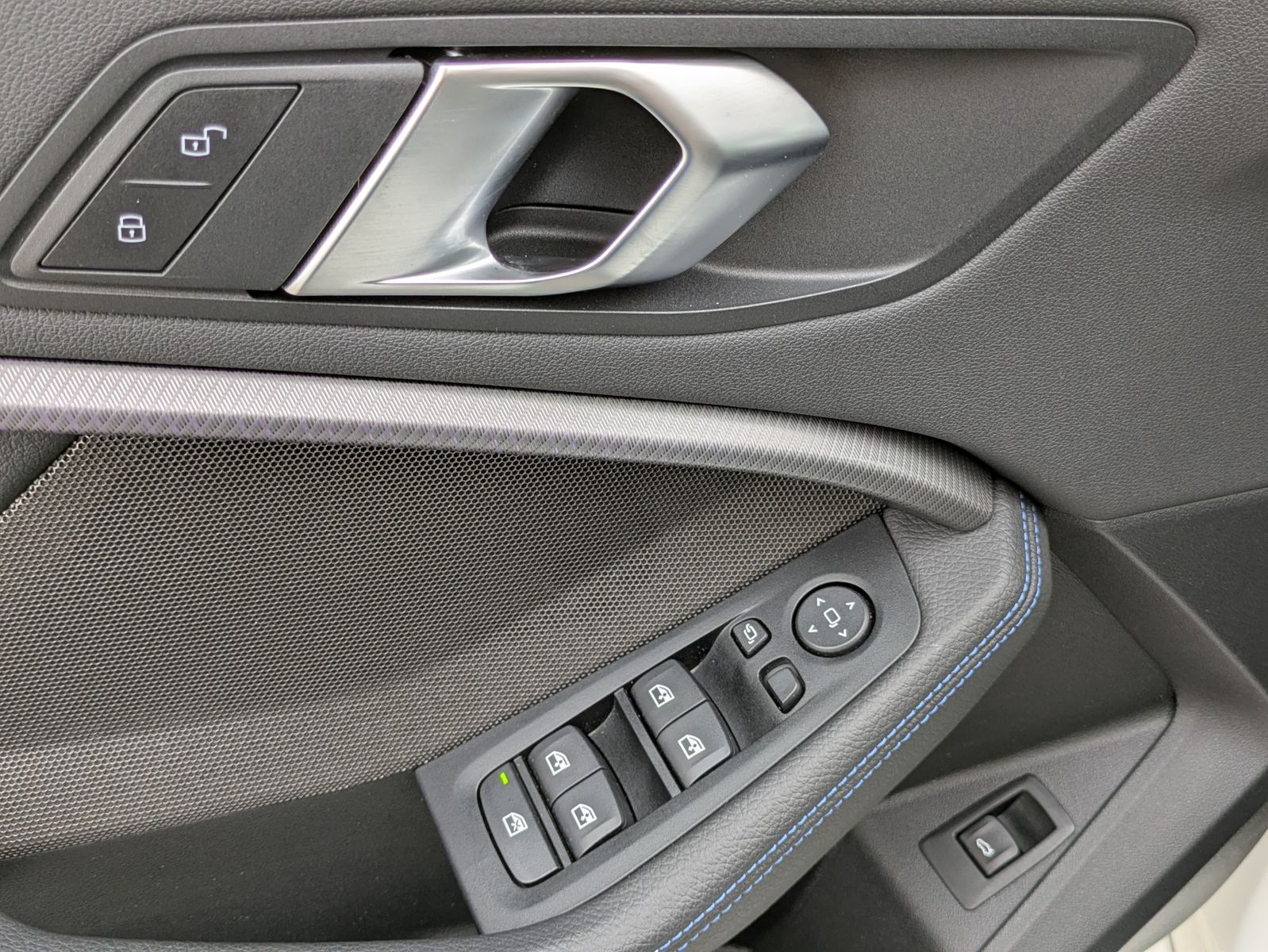 Fahrzeugabbildung BMW 120 i M-Sport PANO*ACC*KAMERA*H&K*Ad.-LED*PremP.