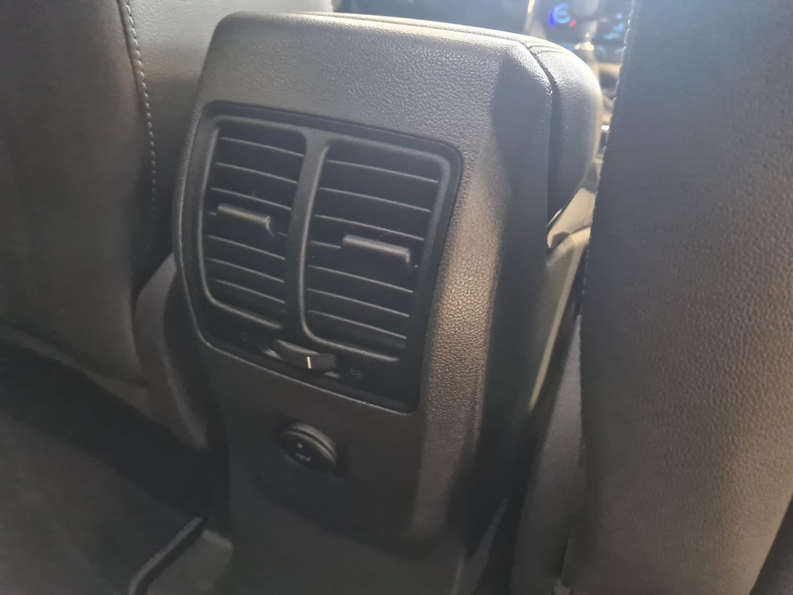 Fahrzeugabbildung Ford Kuga ST-Line / GARANTIE / KAMERA / SCHECKEHEFT