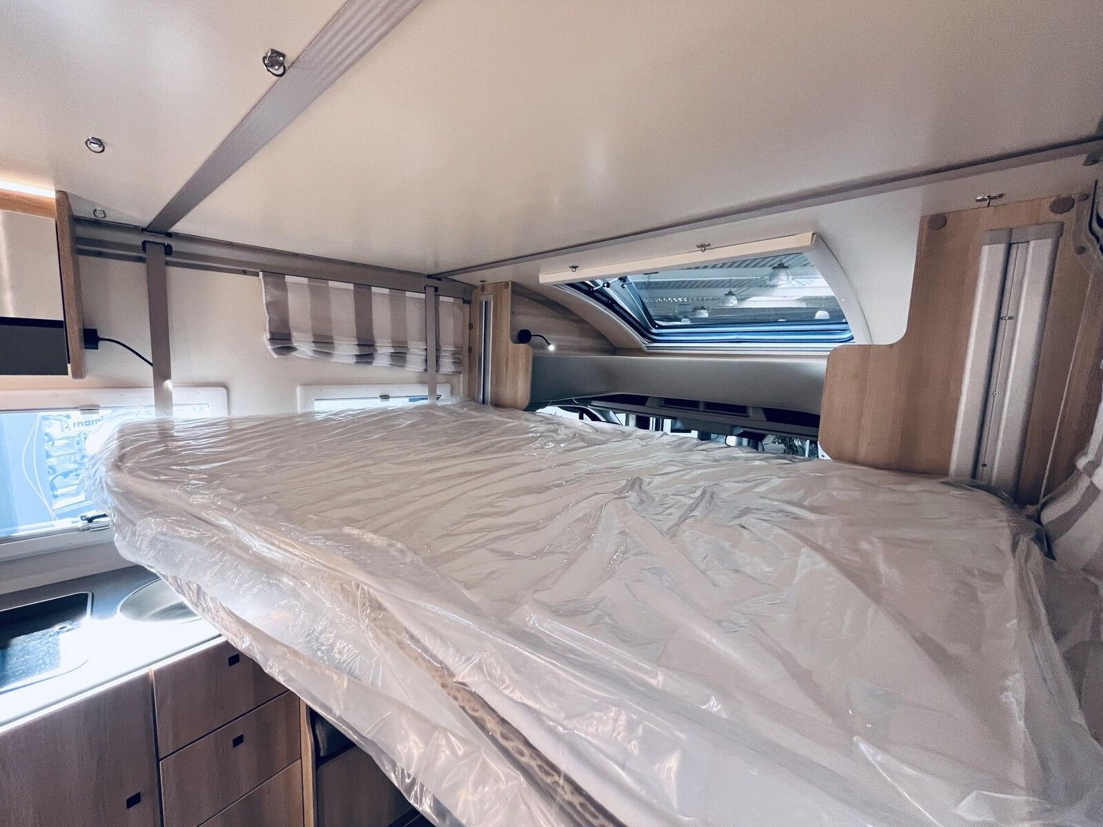 Fahrzeugabbildung NobelART T 7000 Ford