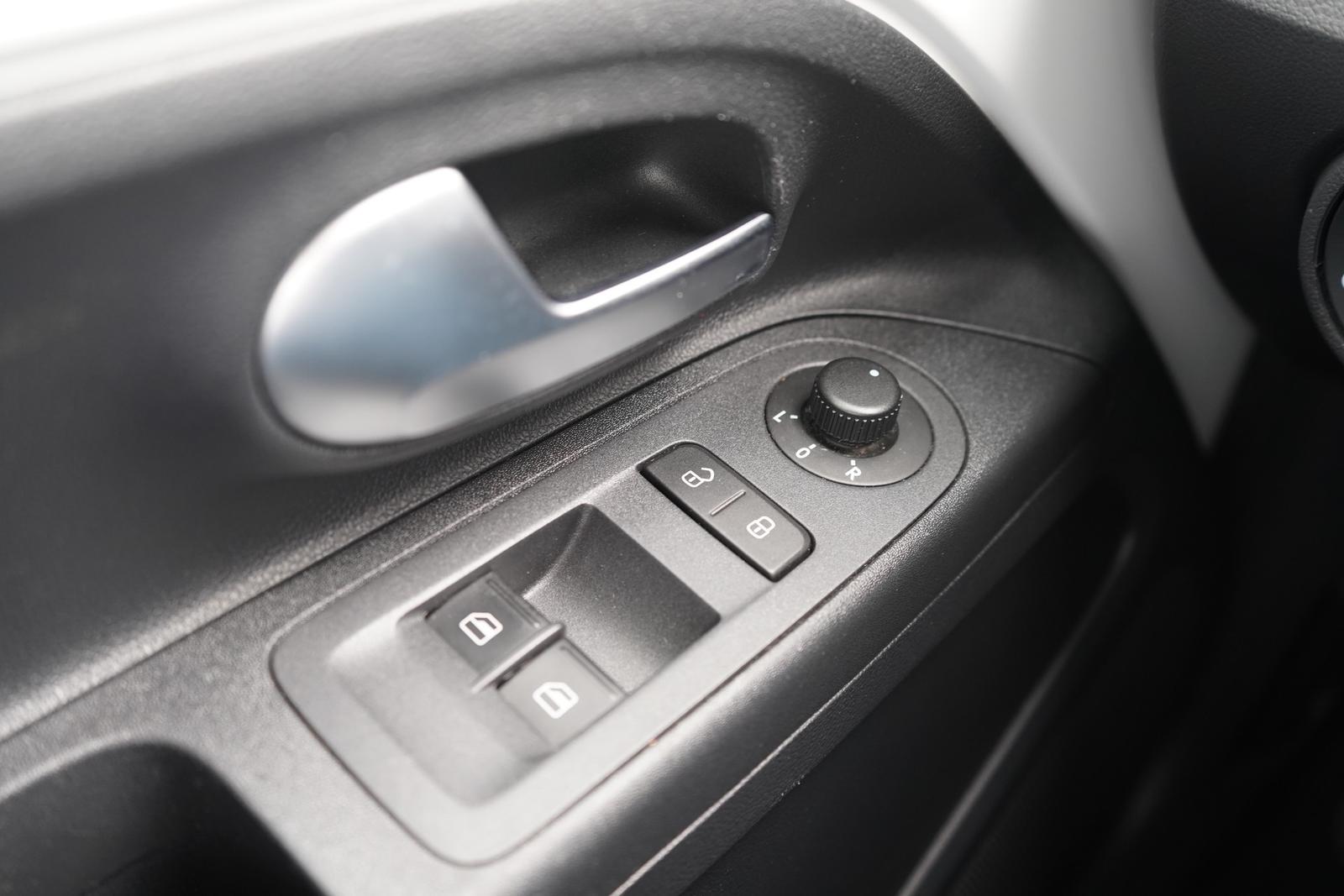 Volkswagen Up 1.0 Basis Klima Sitzheizung Tempomat, миниатюра 28