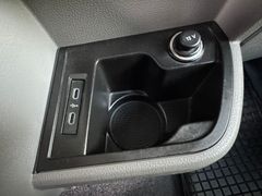 Fahrzeugabbildung Volkswagen T6.1 Caravelle 3x Klimaautmatik AHK 68000Km