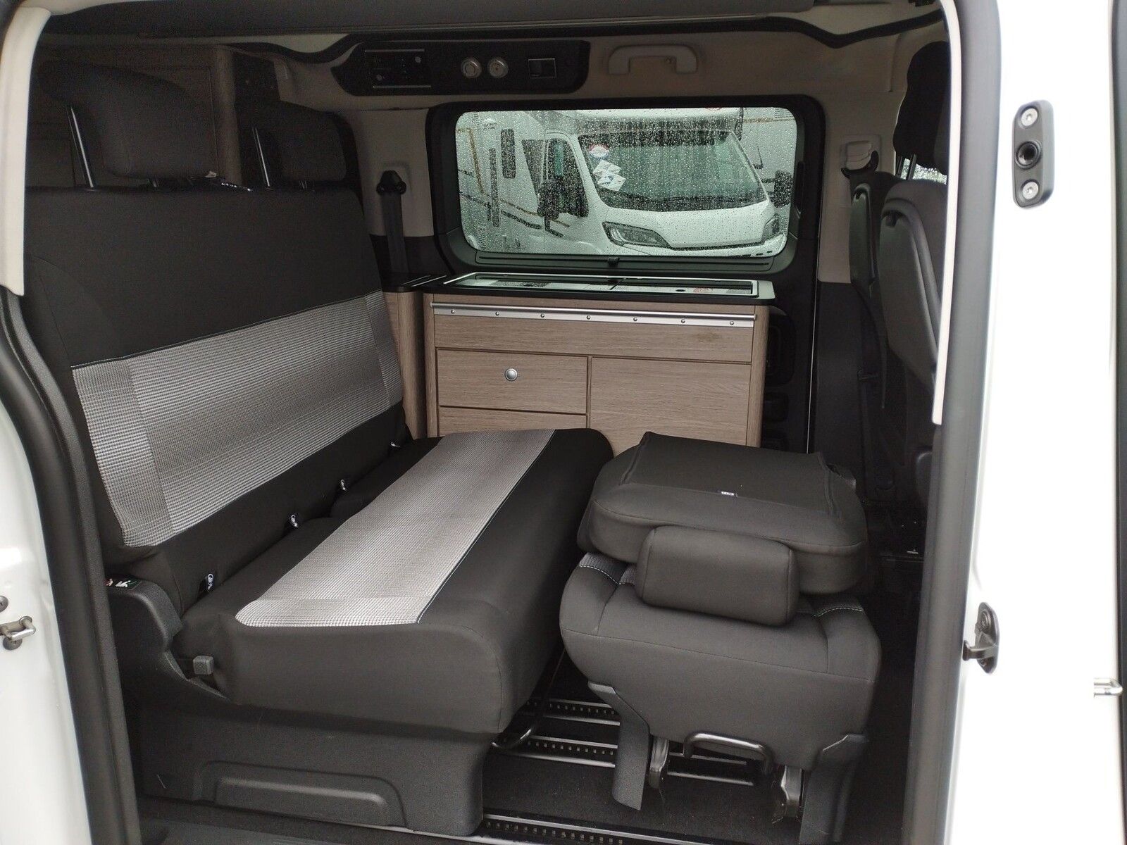 Fahrzeugabbildung Pössl Campster Citroen 180 PS Automatik