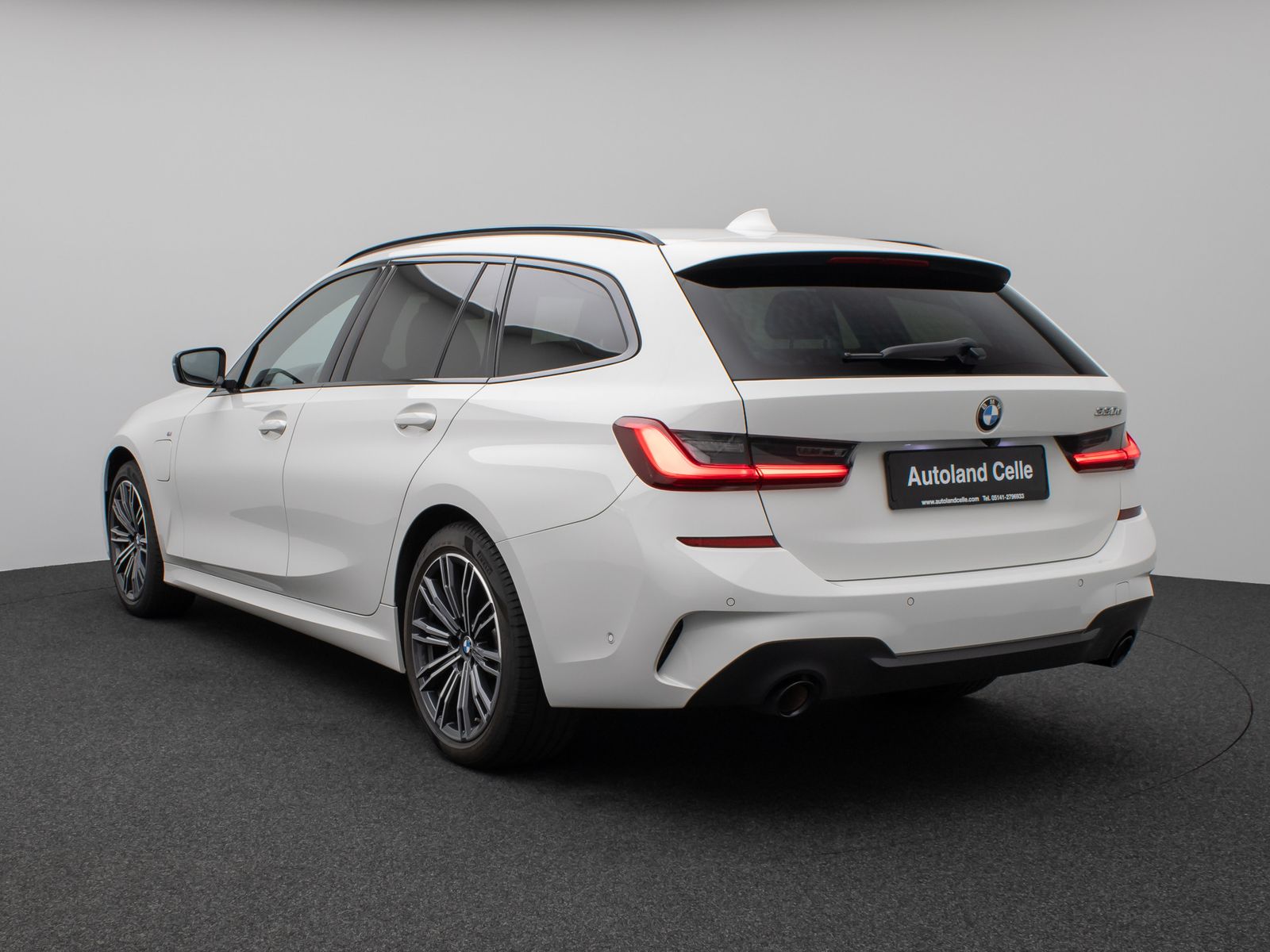 Fahrzeugabbildung BMW 330e M Sport Kamera DAB H/K Geschwind Parkassist