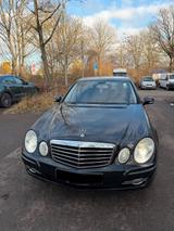 Mercedes-Benz Mercedes Benz E320 4 Matic - Mercedes-Benz E 320 in Stuttgart