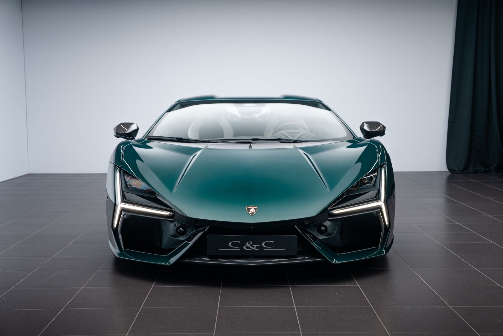 Fahrzeugabbildung Lamborghini Revuelto FULL CARBON/LIFT/PASSENGER/MY 26