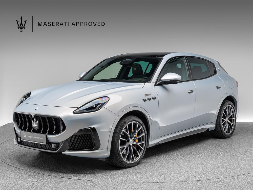 Maserati Grecale Trofeo BIANCO ASTRO + CARBON + AHK