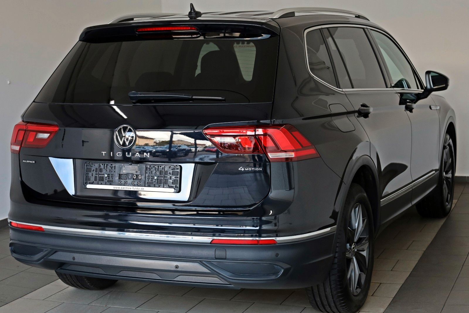 Fahrzeugabbildung Volkswagen Tiguan Allspace Move 4Motion,Navi,LED,Kamera,ACC