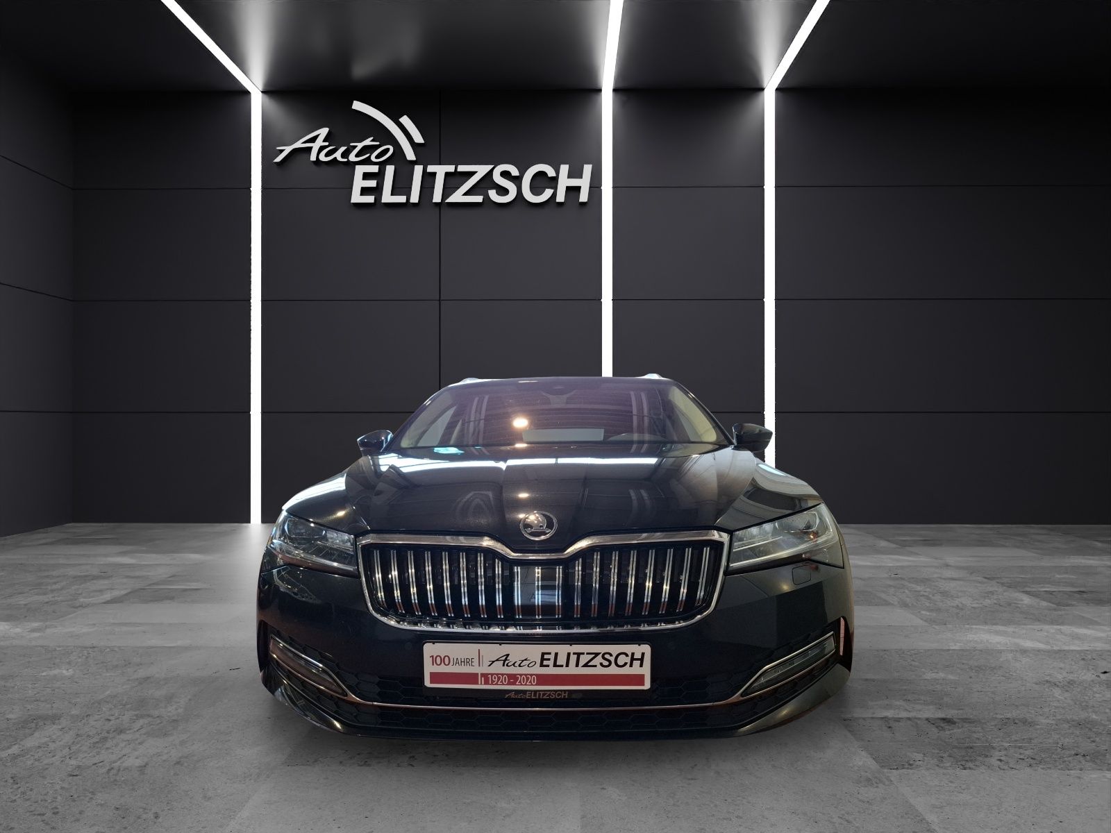 Fahrzeugabbildung SKODA Superb Combi TDI Style DSG Matrix Navi PDC SH LM