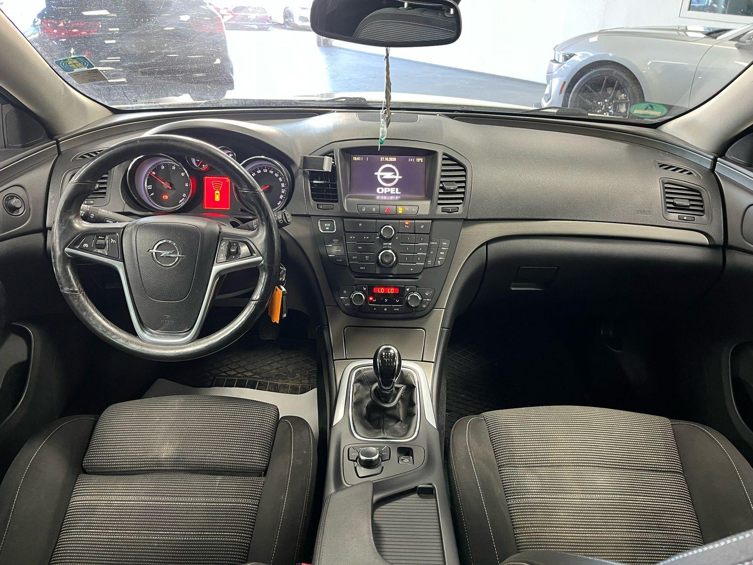Opel Insignia 2013 — photo 13