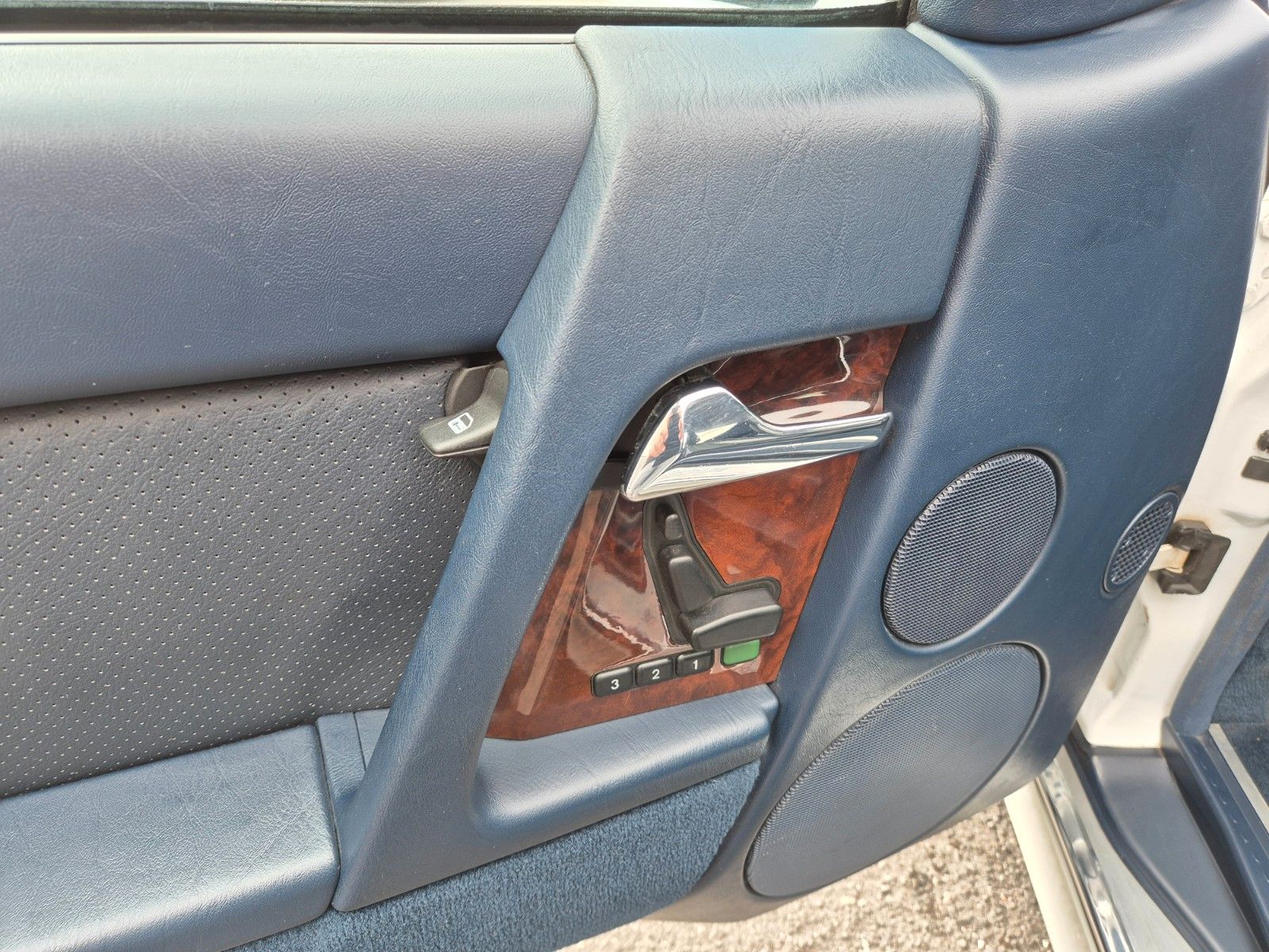 Fahrzeugabbildung Mercedes-Benz SL 500/Originale km/Sammlerzustand/OZ Futura 17"