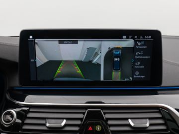 Fahrzeugabbildung BMW 530e M Sport Panorama360°Laser HUD DAB HiFi AHK