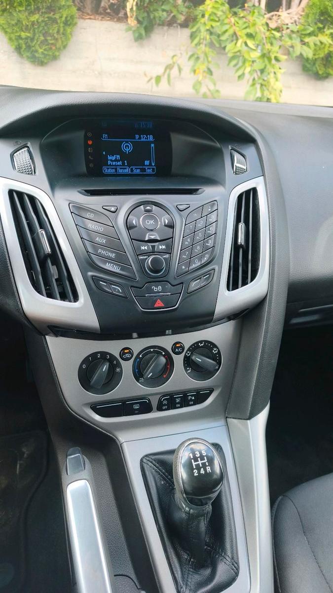 Ford Focus 2013 — photo 10
