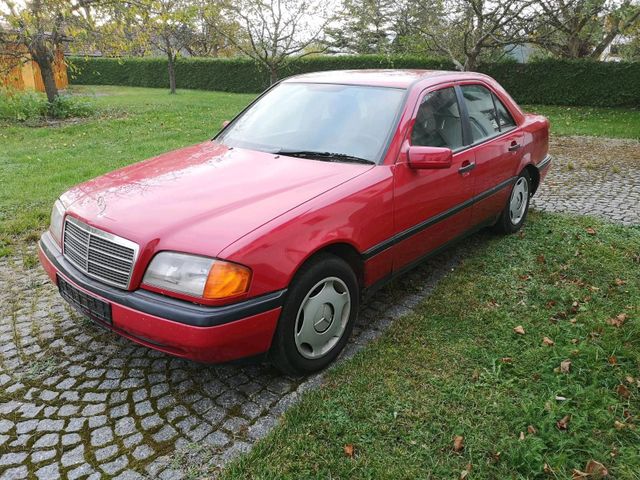 Mercedes-Benz C 200 D Oldtimer Baujahr 1995