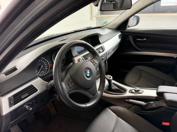 BMW 320 - 4
